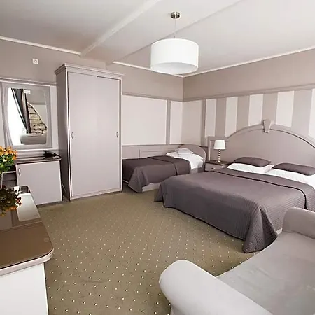 Hotel Galija 3*