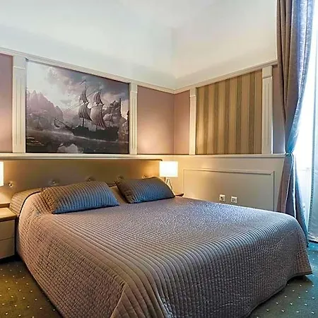 Galija Hotell 3*