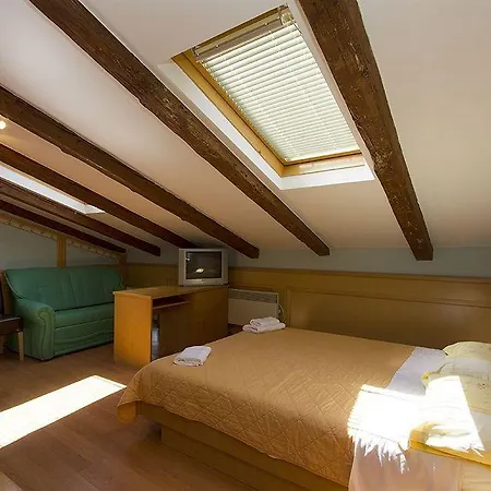 Otel Galija