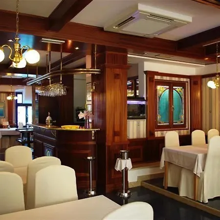 Galija Hotel 3*