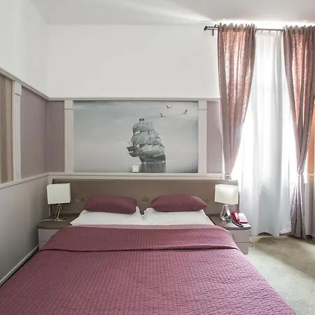 Galija Hotel 3*