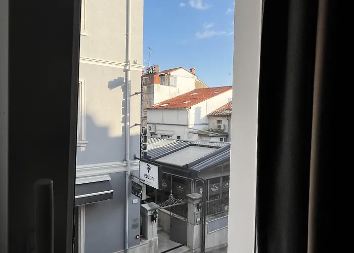 Galija 3* Pula